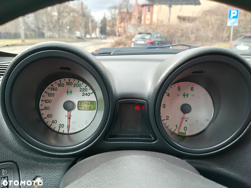 Alfa Romeo 147 1.9 JTD 16V Distinctive - 21