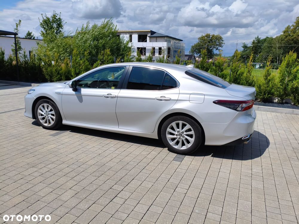 Toyota Camry 2.5 Hybrid Comfort CVT - 22