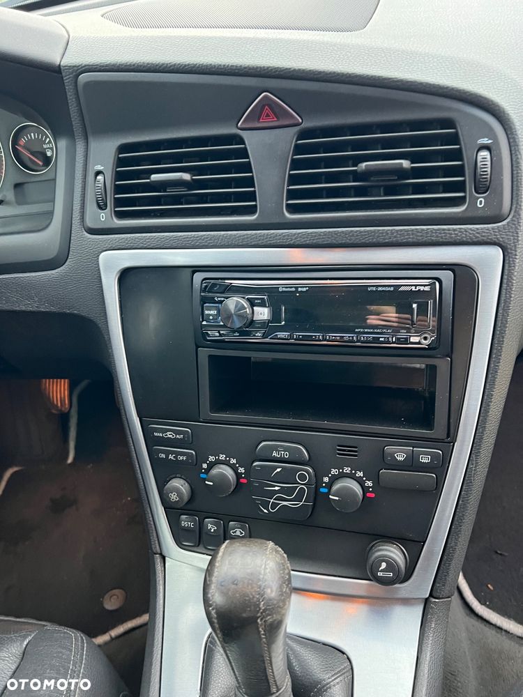 Volvo V70 D5 Momentum - 15