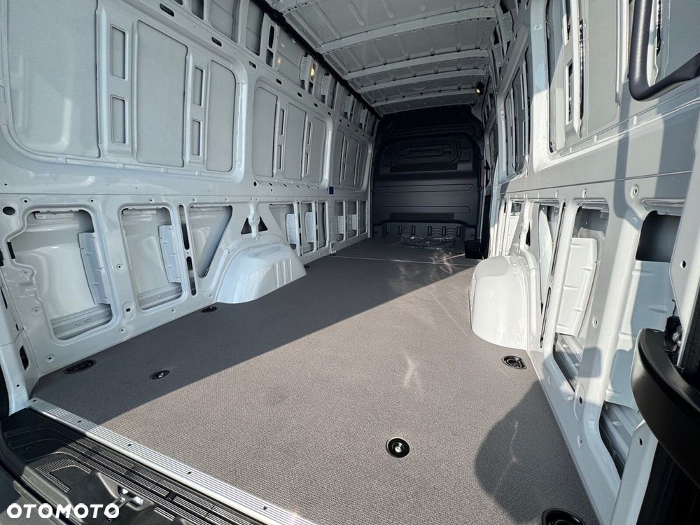 Mercedes-Benz Sprinter 319 CDI KA OM654 długi PRO - 14