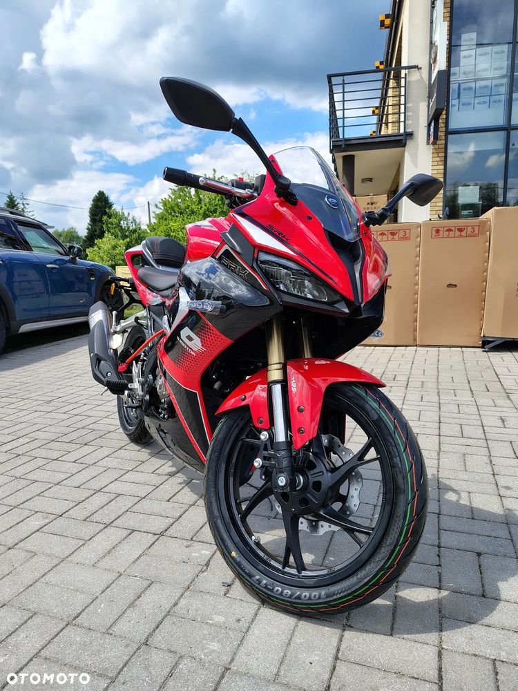 QJMOTOR SRK 125R - 2