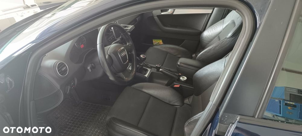 Audi A3 Sportback 2.0 FSI Ambition - 13