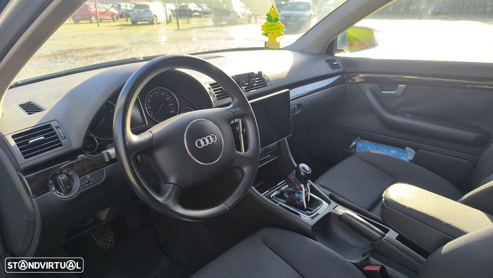 Audi A4 1.6 - 8