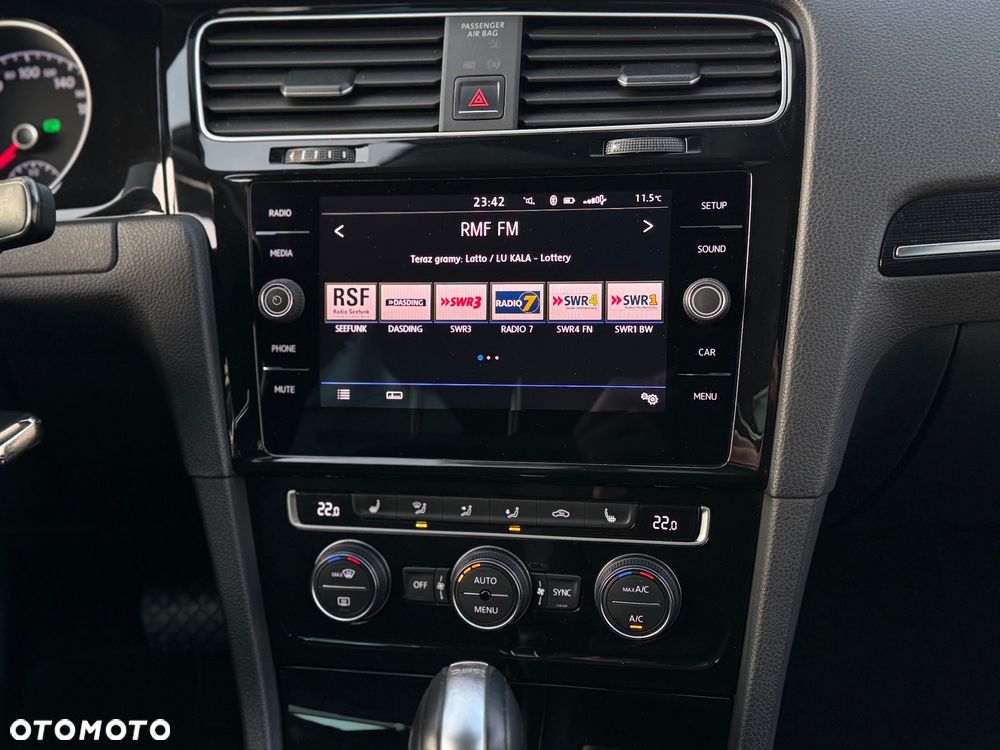 Volkswagen Golf 2.0 BlueTDI DSG Highline - 10