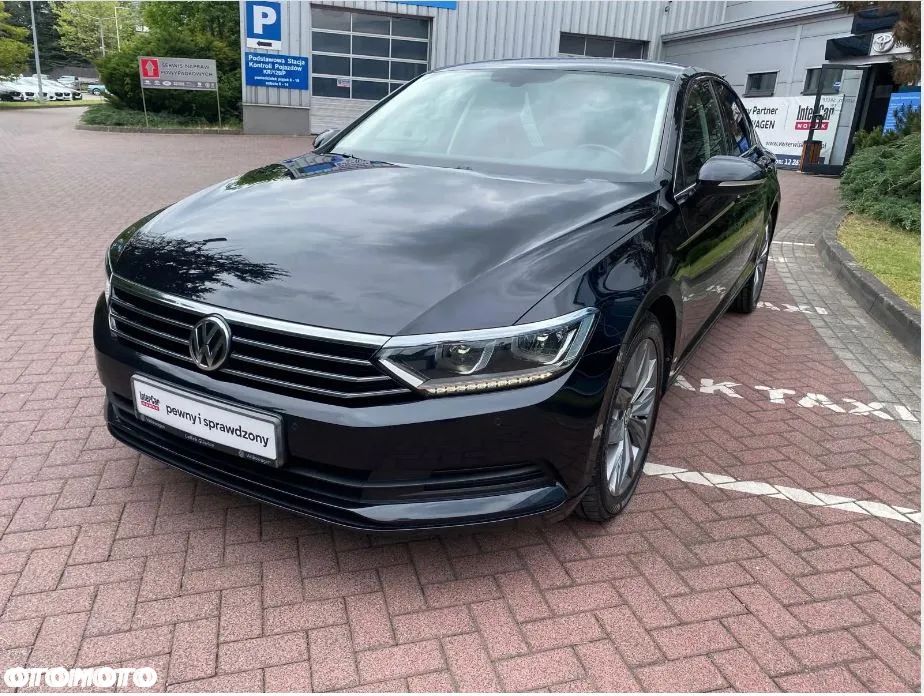 Volkswagen Passat 1.6 TDI BMT Comfortline - 1