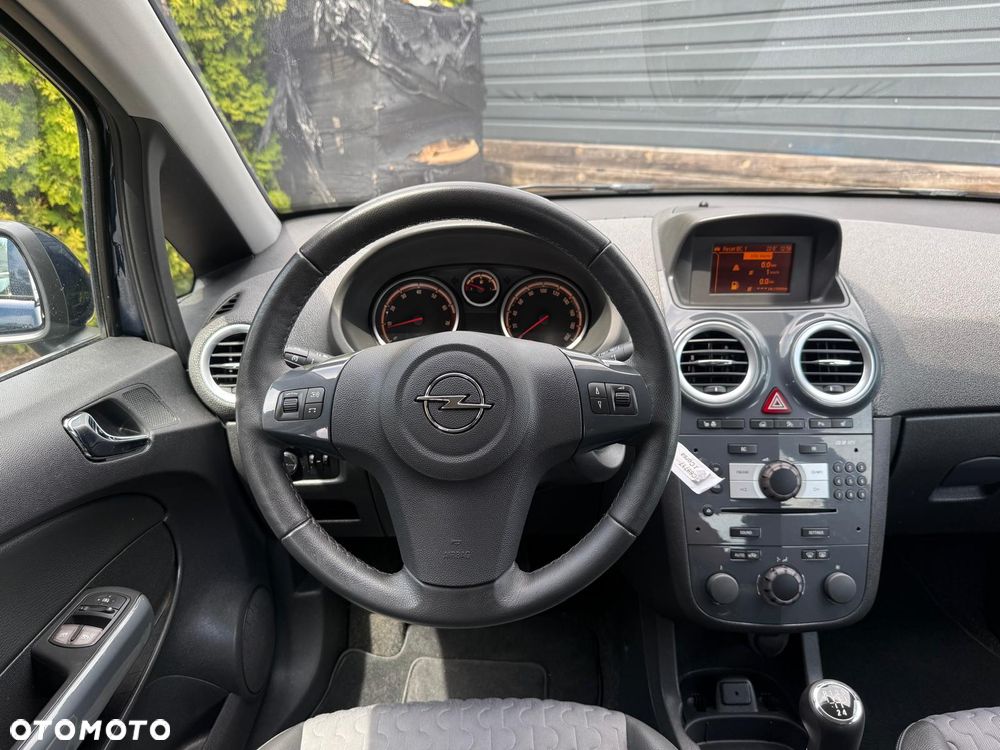 Opel Corsa 1.4 16V Innovation - 21