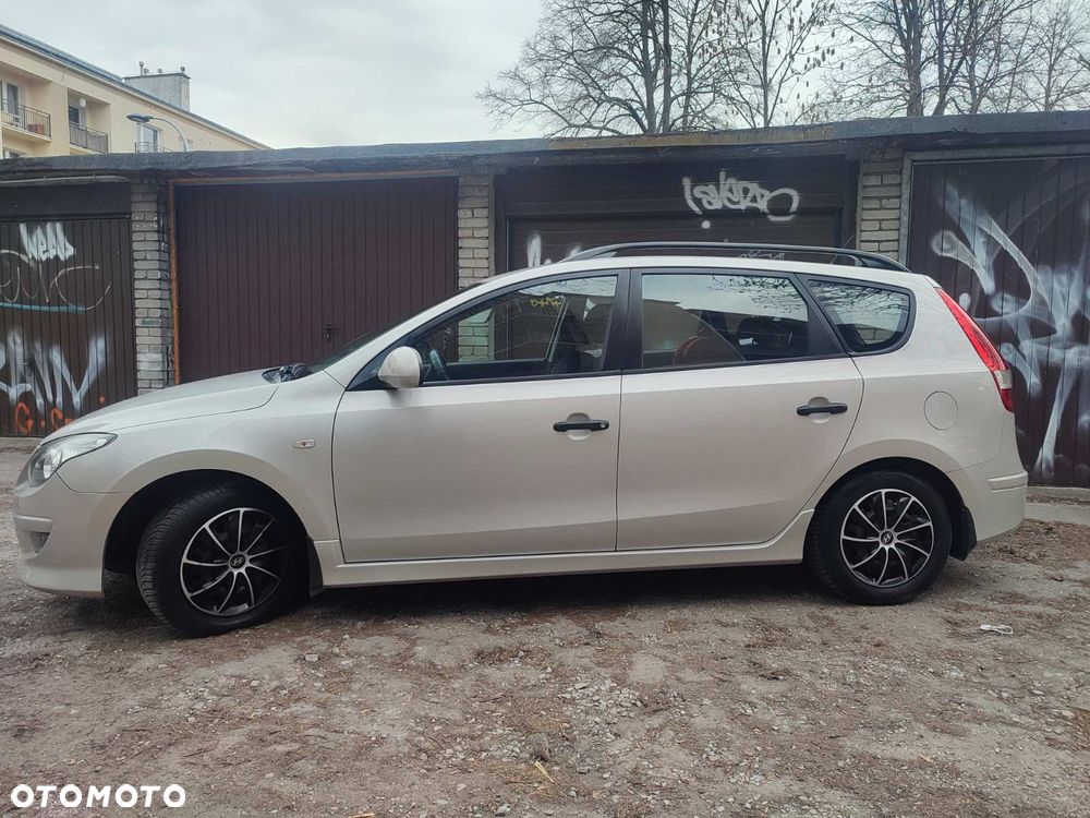 Hyundai i30 1.4 Base + EU5 - 11