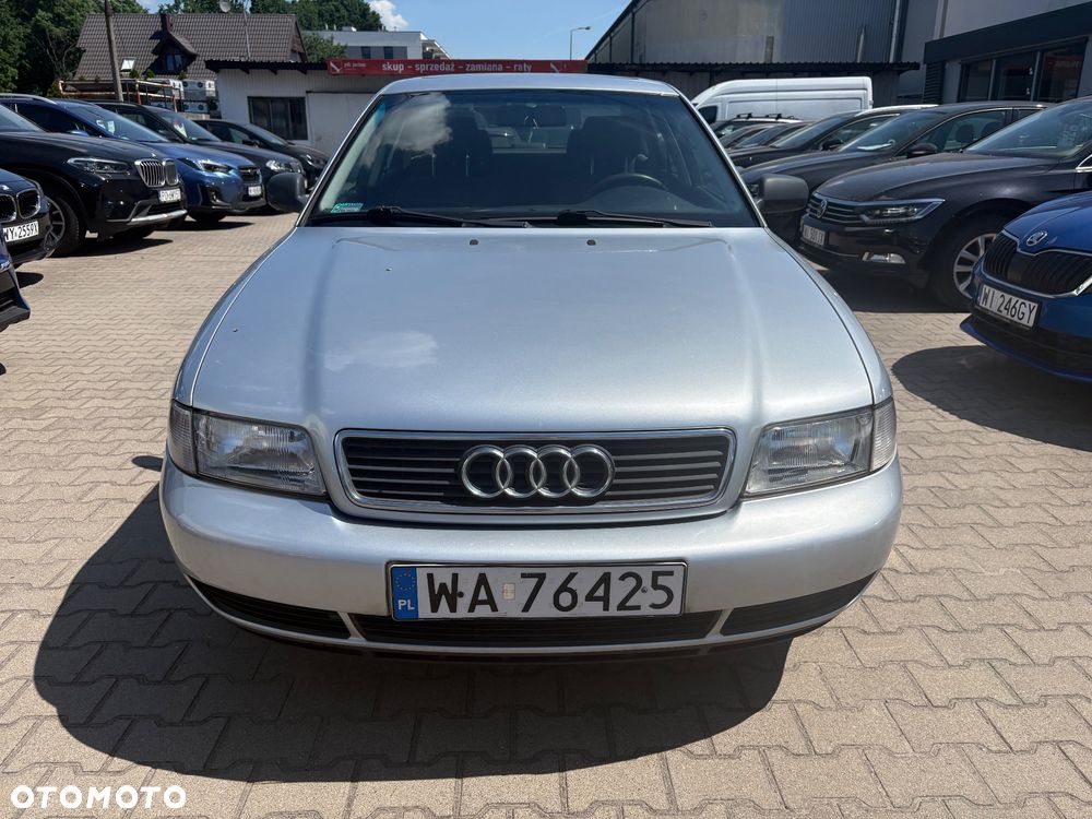 Audi A4 Limousine - 3