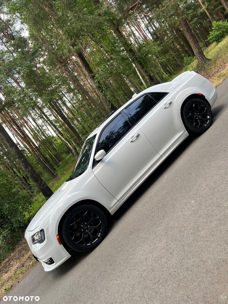 Chrysler 300s - 15