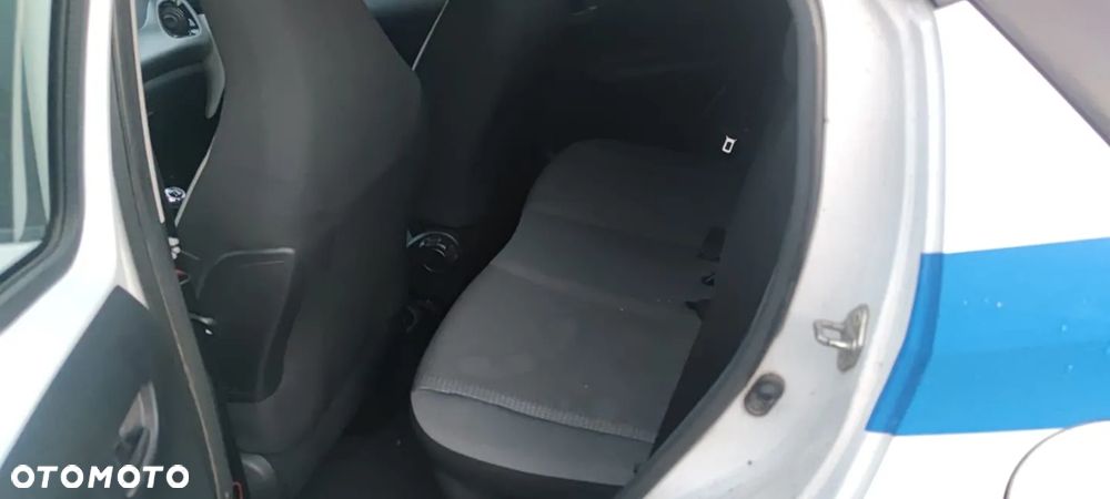 Toyota Aygo 1.0 VVT-i Color Edition - 4