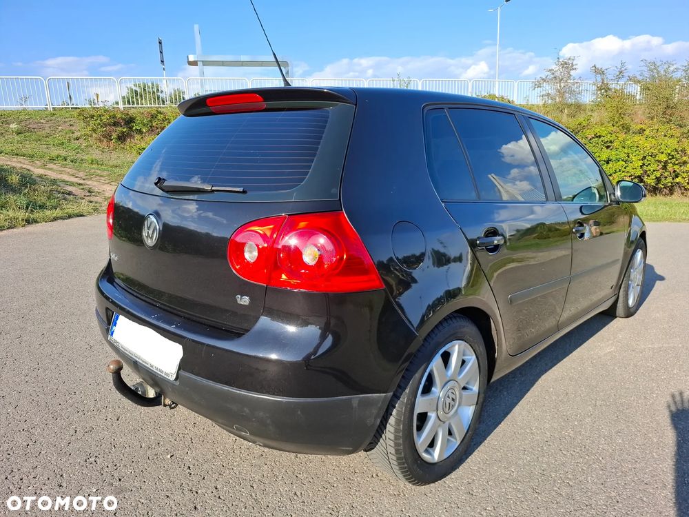 Volkswagen Golf 1.6 Comfortline - 20
