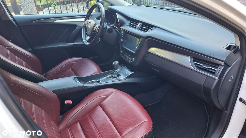 Toyota Avensis 1.8 Selection MS - 22