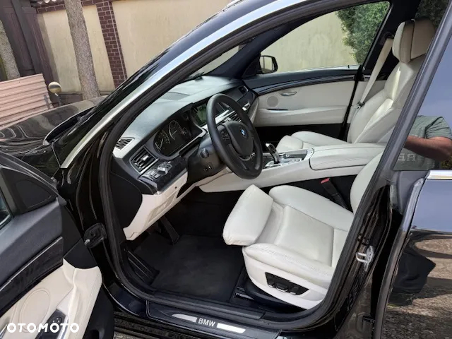 BMW 5GT 530d Gran Turismo - 16