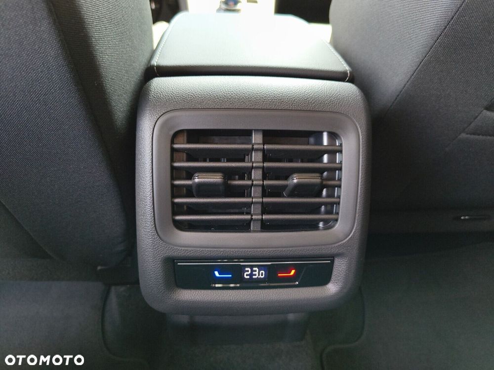 Volkswagen T-Roc 1.5 TSI Life Plus DSG - 26