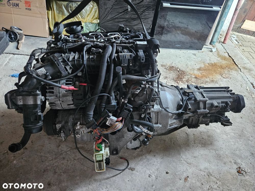 Sprzedam Kompletny uszkodzony silnik wraz ze skrzynią BMW f30 318d 2012r. - 3