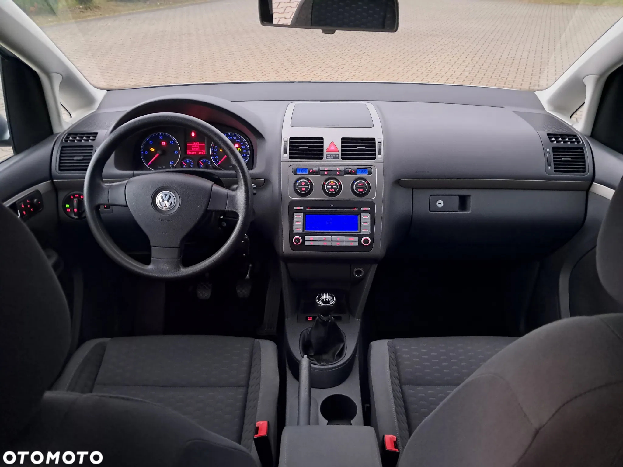 Volkswagen Touran 1.9 TDI DPF Highline - 2