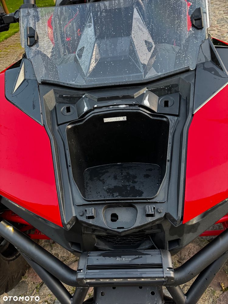 Polaris RZR - 12