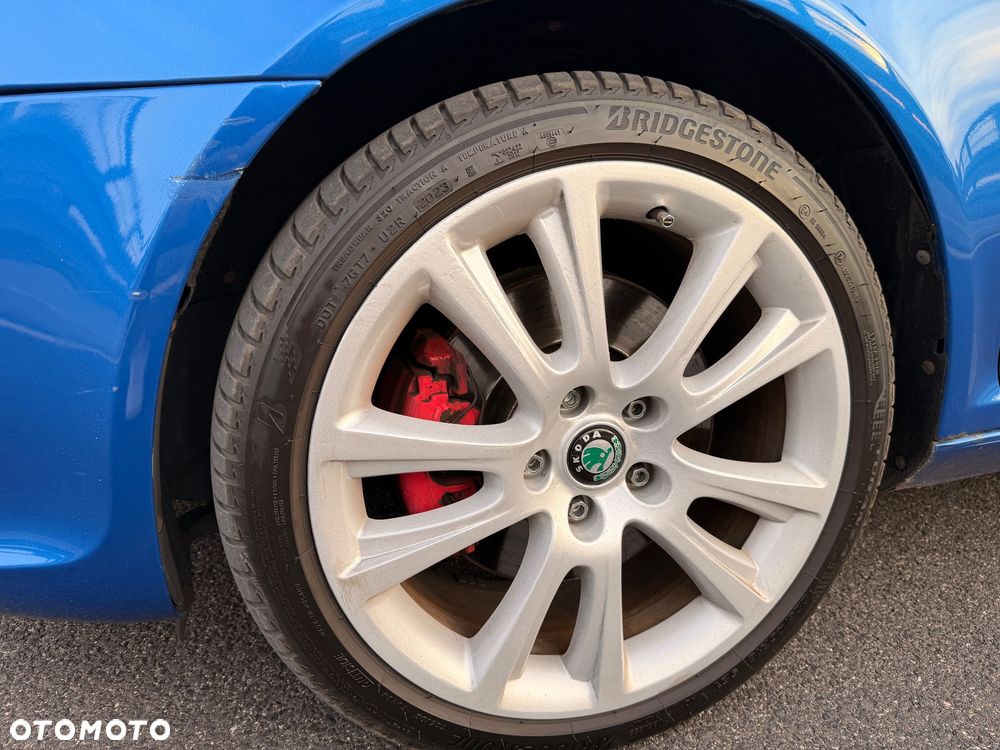 Skoda Octavia 2.0 TDI DPF RS DSG - 8