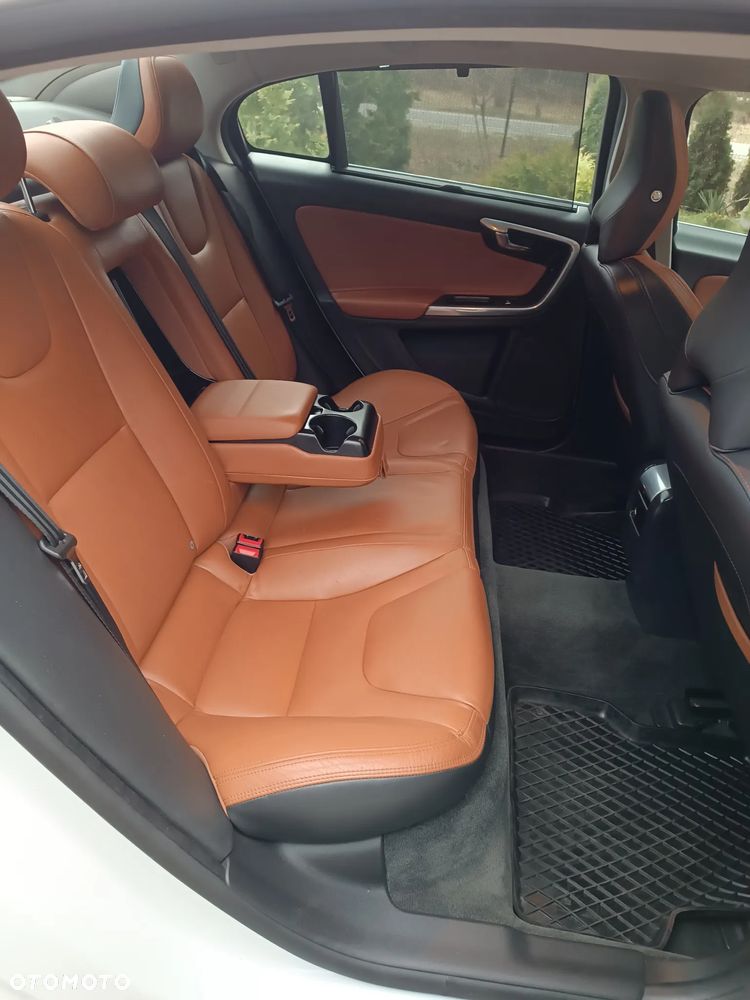 Volvo S60 T5 Drive-E Momentum - 21