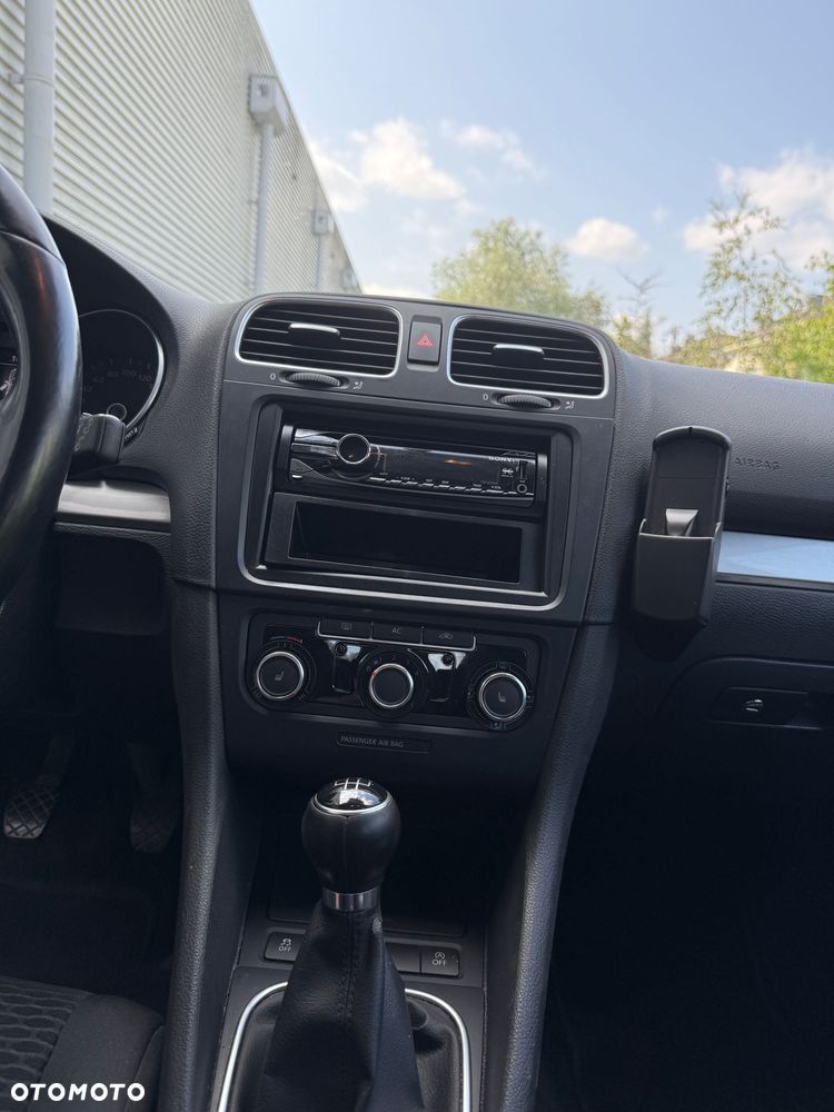 Volkswagen Golf - 8