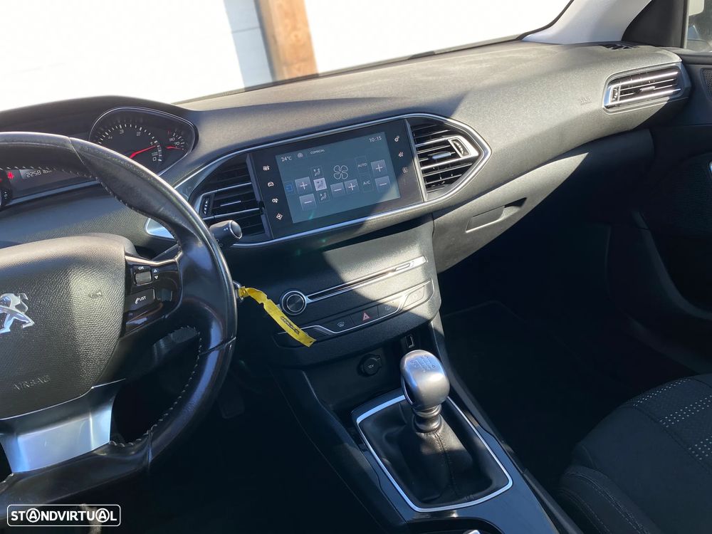 Peugeot 308 SW BlueHDi 120 Stop & Start Style - 26