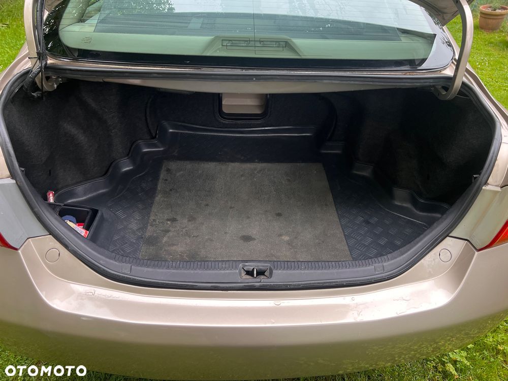 Toyota Camry - 26