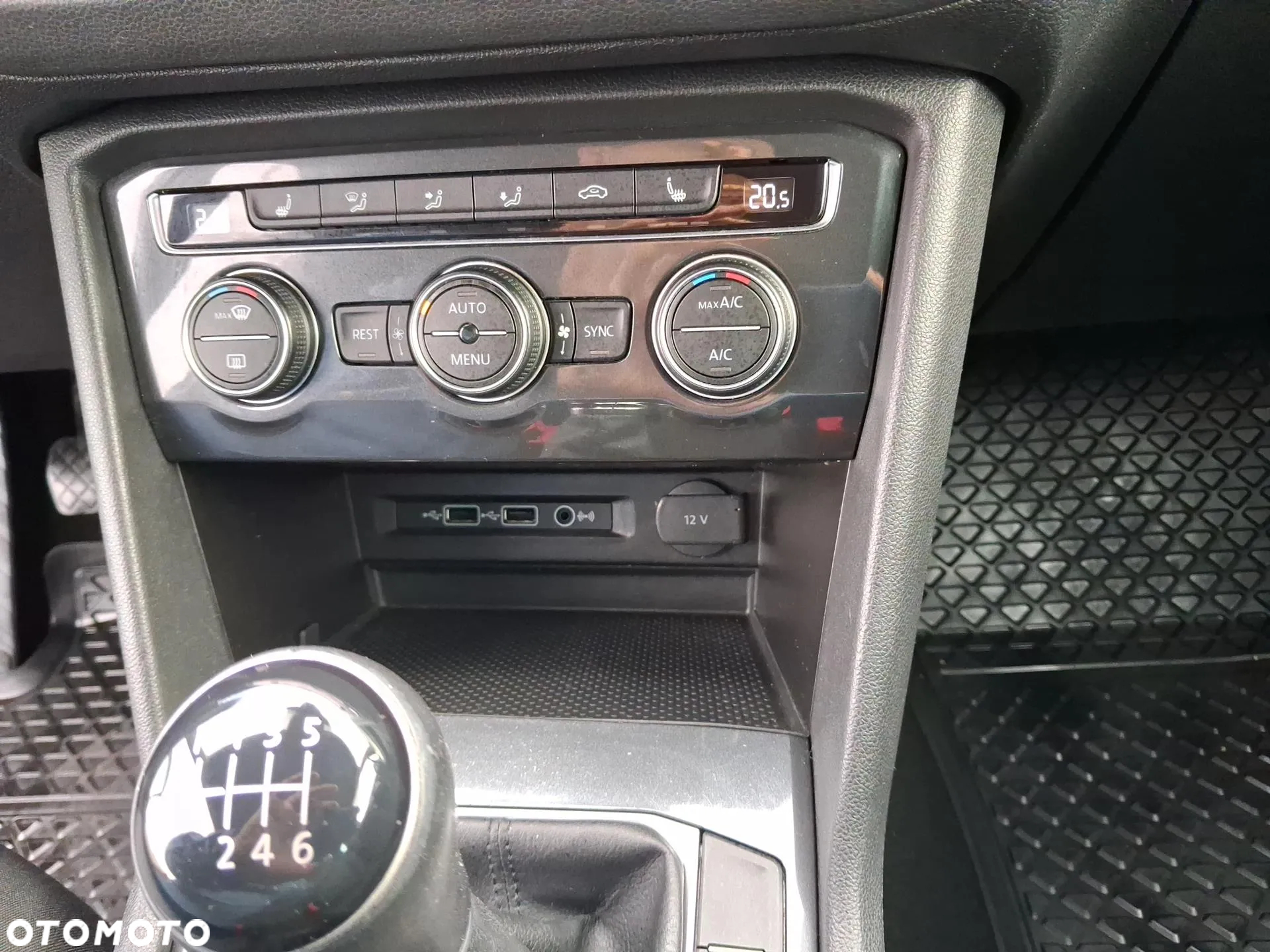 Volkswagen Tiguan 1.5 TSI EVO Comfortline - 18