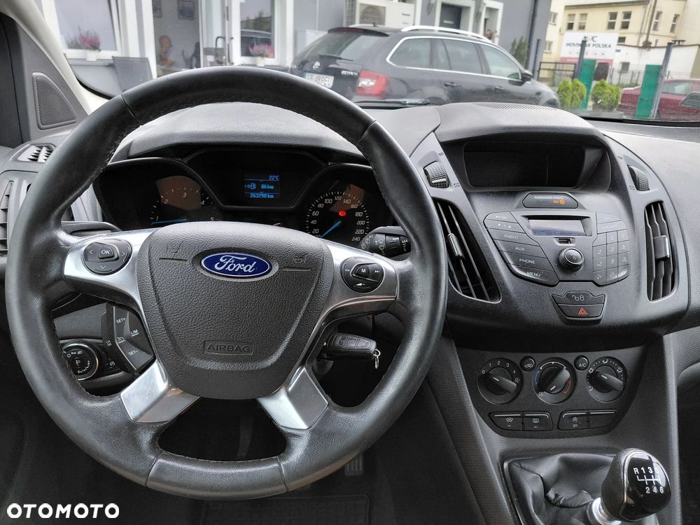 Ford Tourneo Connect - 23