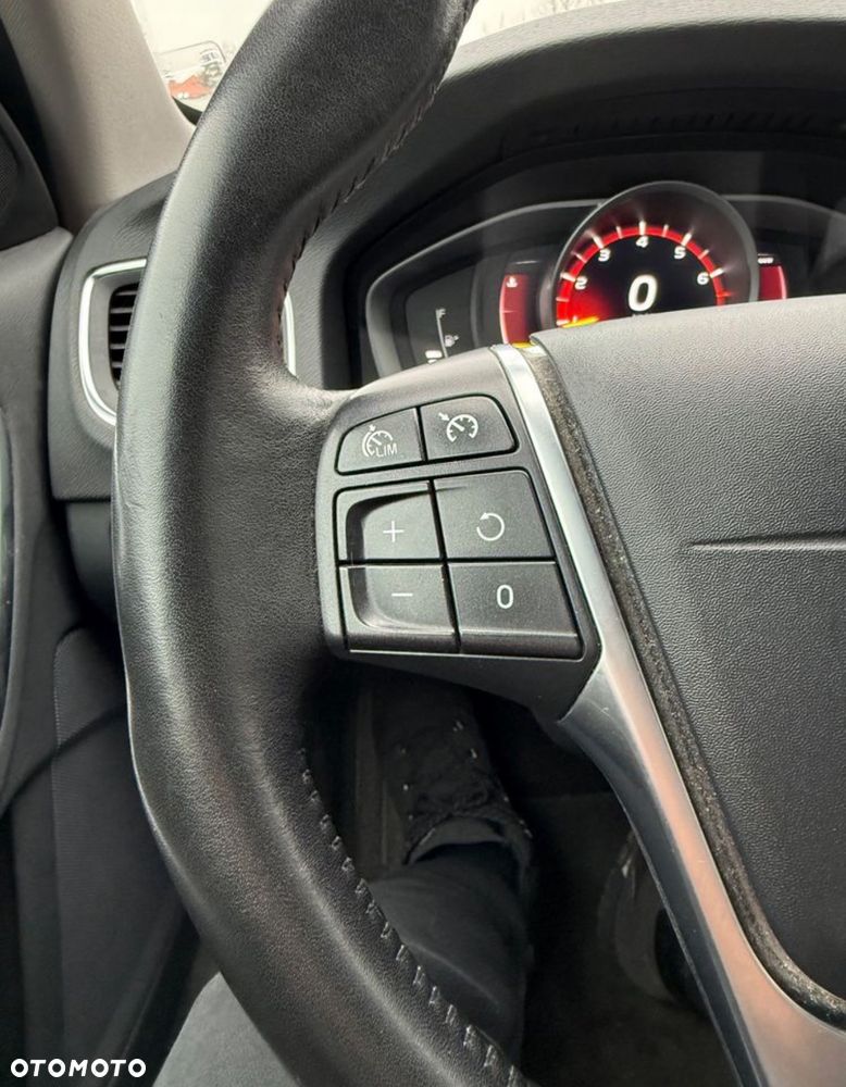 Volvo V60 T2 Geartronic Kinetic - 15