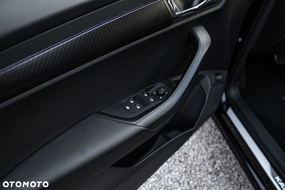 Skoda Karoq 2.0 TSI 4x4 DSG Sportline - 17