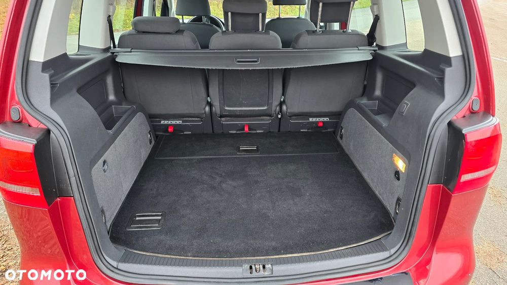 Volkswagen Touran 1.6 TDI DPF BlueMotion Technology Highline - 15