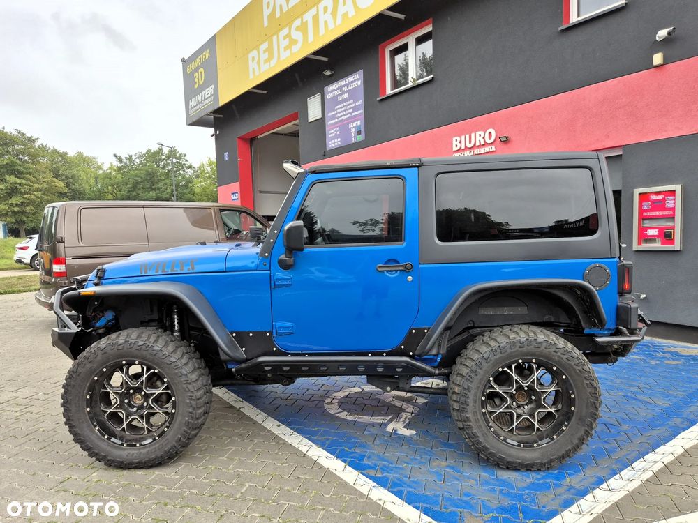 Jeep Wrangler - 2
