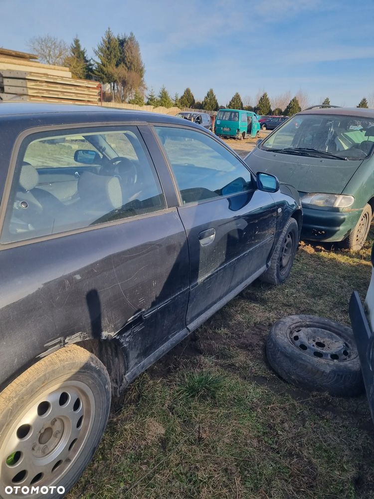 Audi A3 8l lift 3d 1.6sr 8v AVU skrzynia DUU lakier LZ9W na części - 6