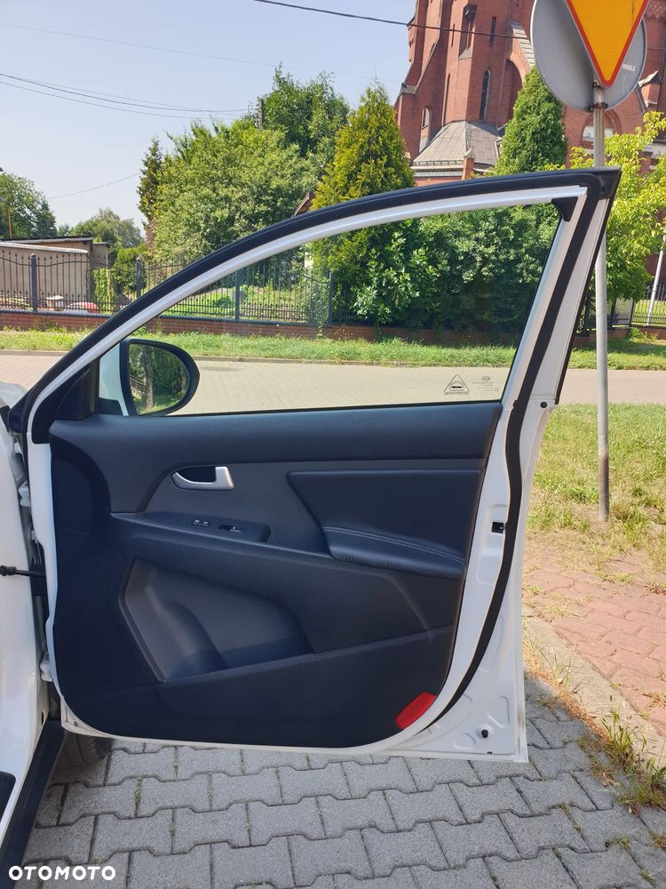 Kia Sportage 1.6 GDI Business Line L 2WD - 29