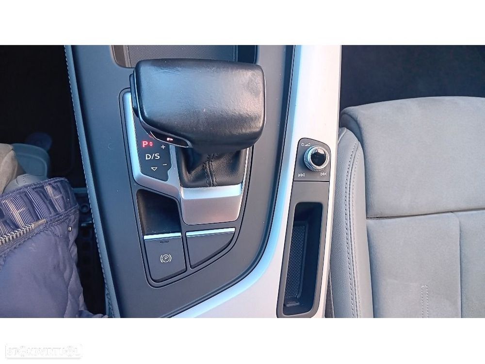 Audi A4 40 TDI S tronic - 20