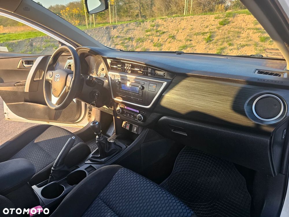 Toyota Auris 1.33 VVT-i Active - 17