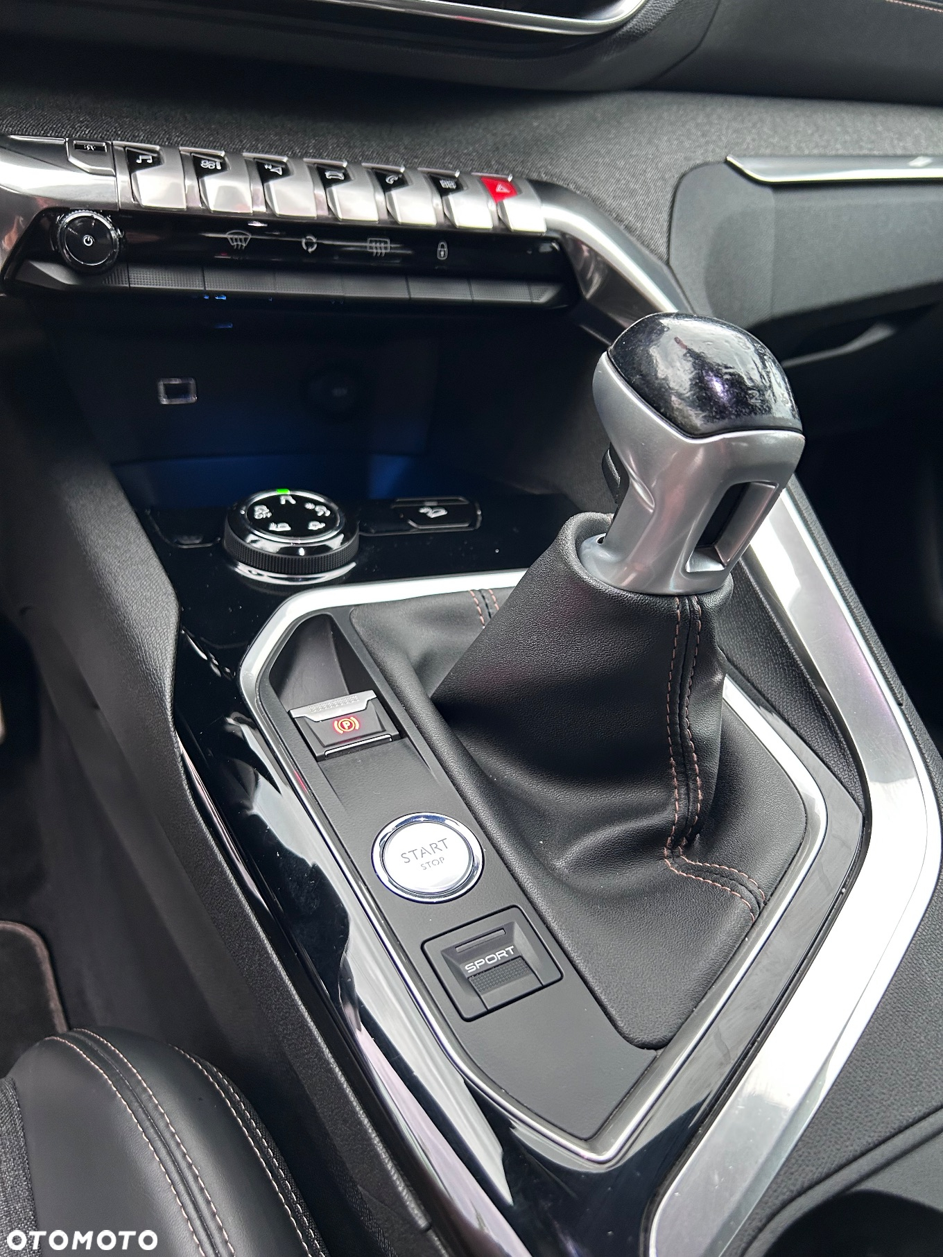Peugeot 3008 1.6 BlueHDi Allure S&S - 10