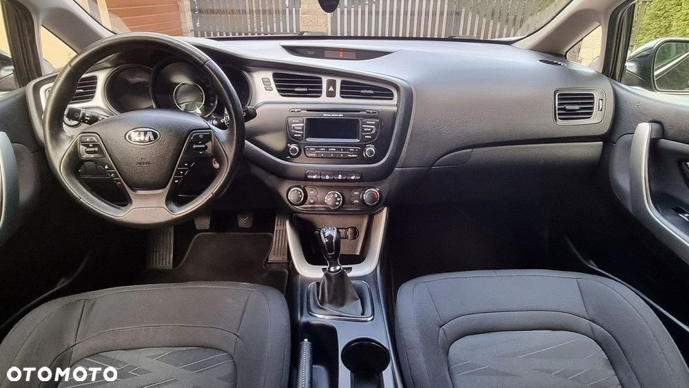 Kia Ceed - 13