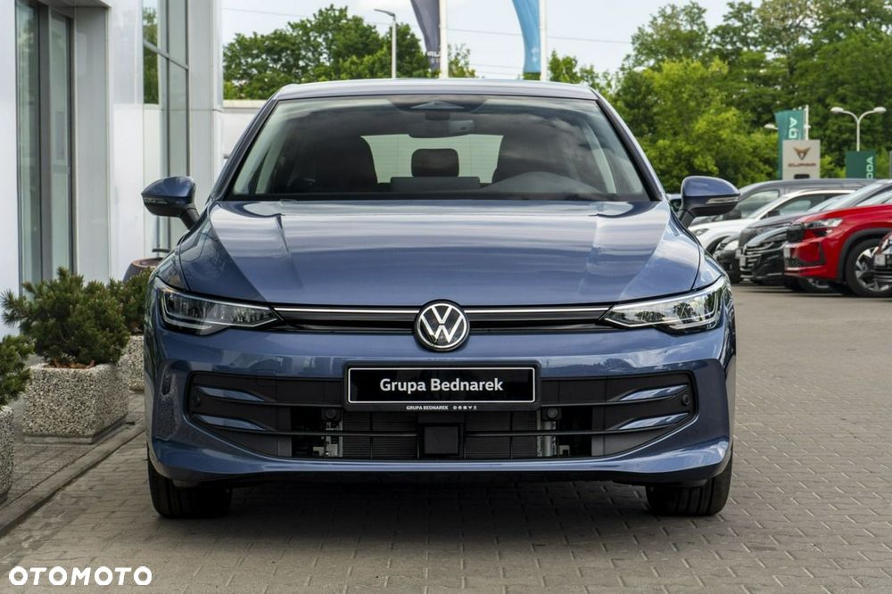 Volkswagen Golf - 6