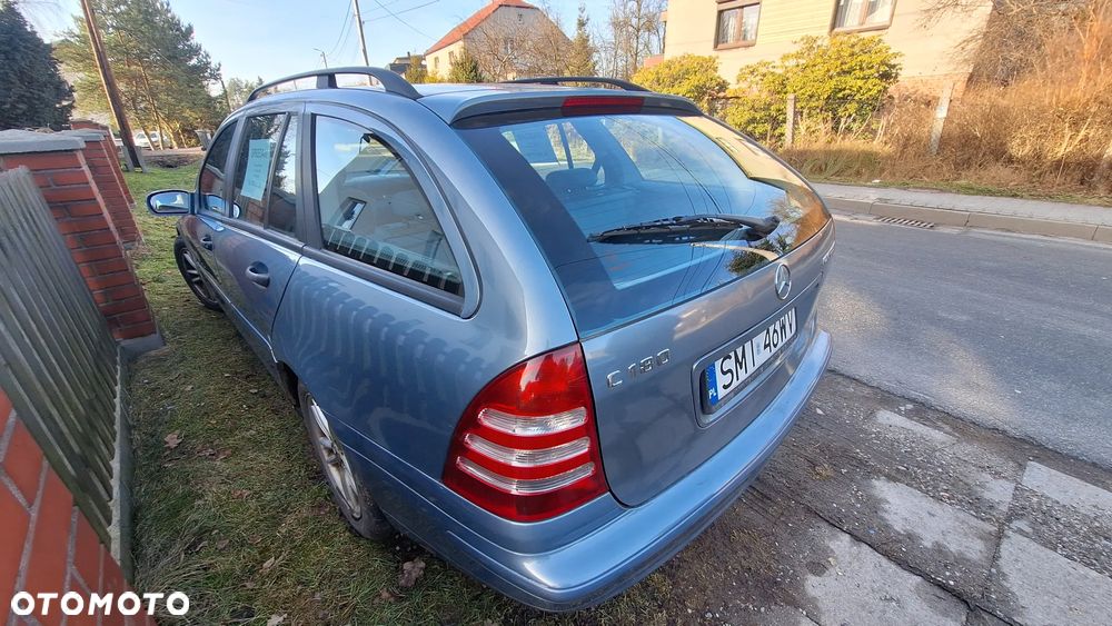 Mercedes-Benz Klasa C 180 T Kompressor Classic - 4