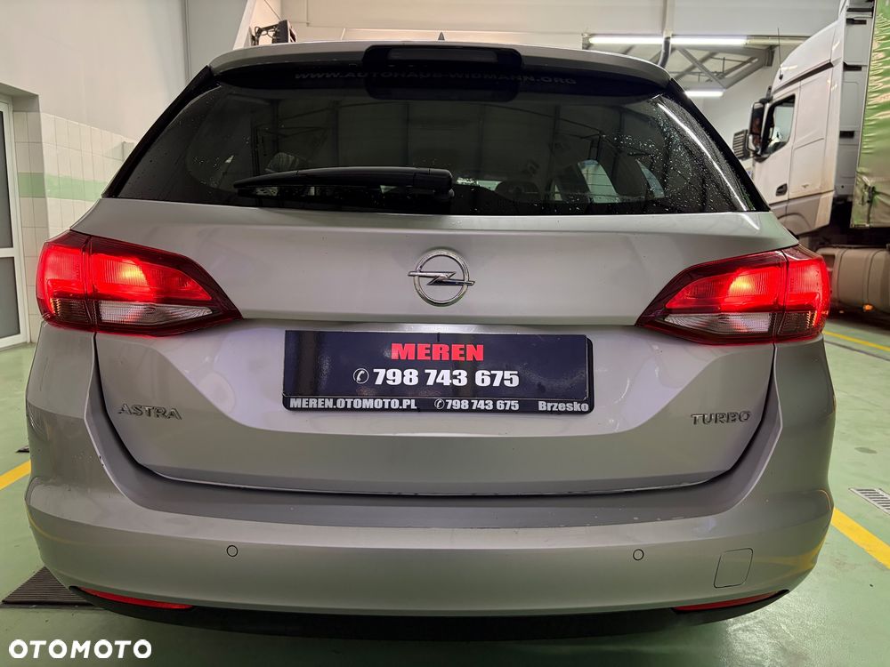 Opel Astra 1.4 Turbo Business - 11