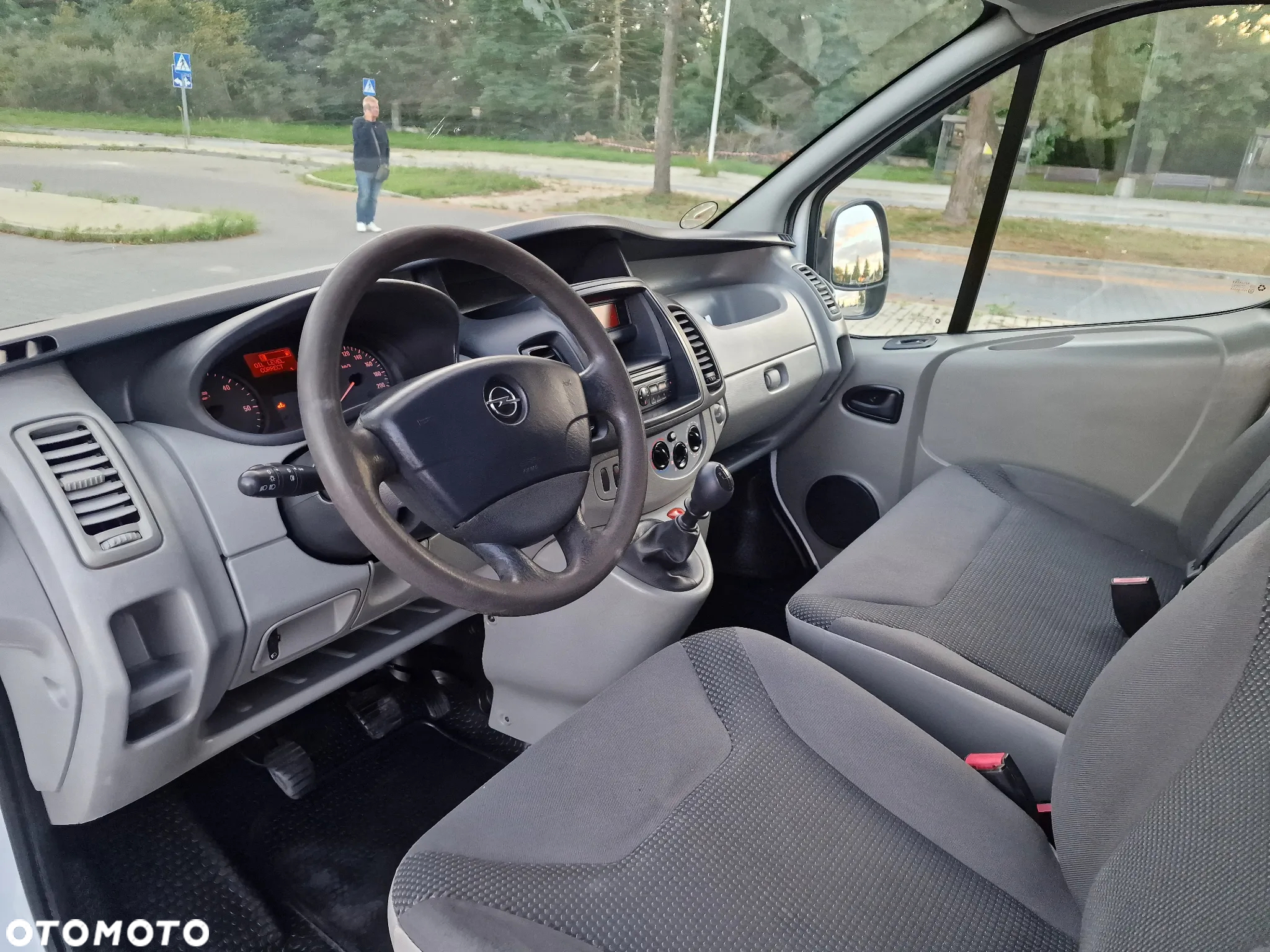 Opel Vivaro - 14