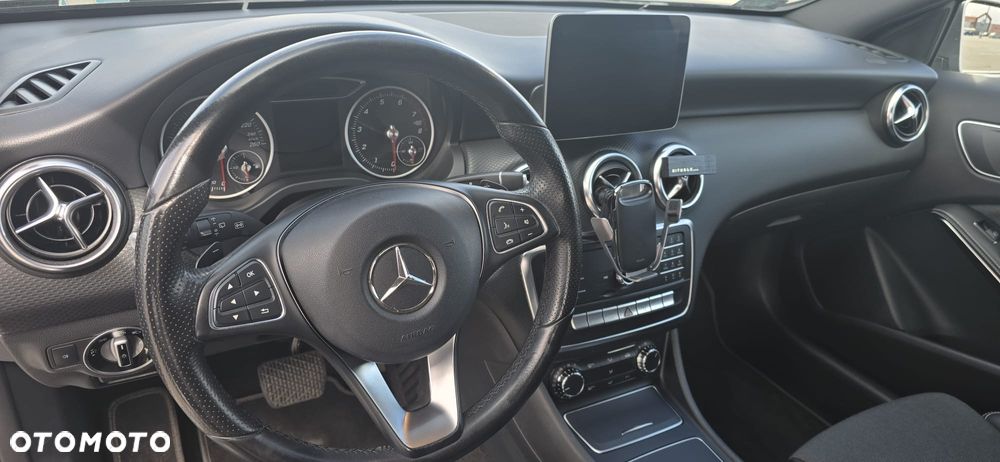 Mercedes-Benz Klasa A 160 7G-DCT AMG Line - 14
