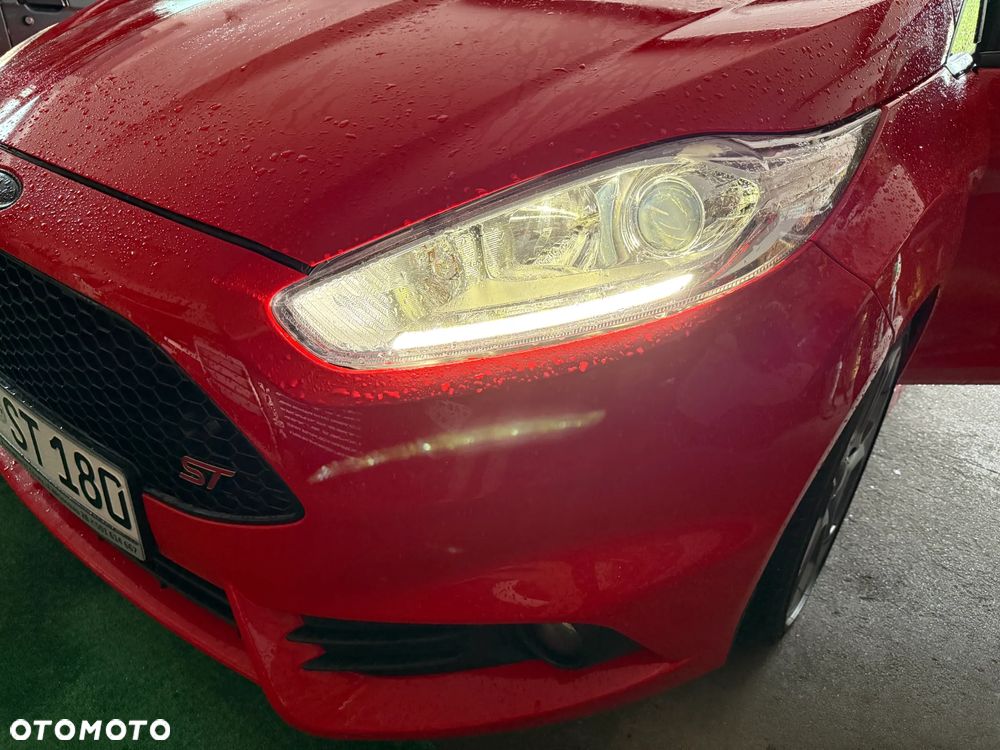 Ford Fiesta 1.6 EcoBoost ST - 21