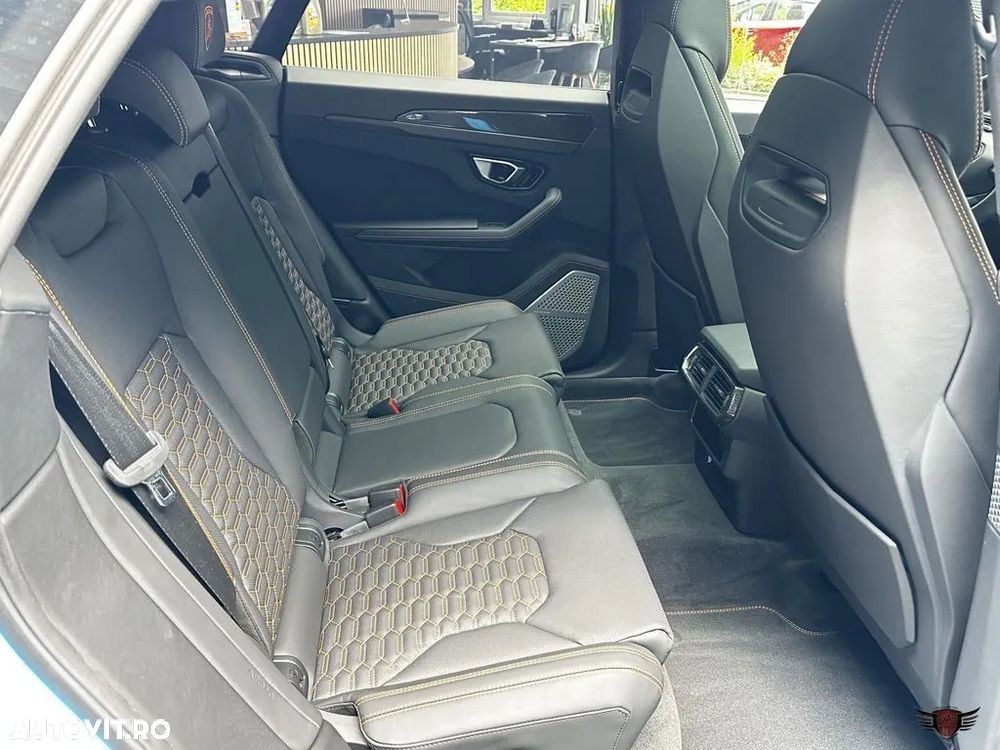 Lamborghini URUS Standard - 23
