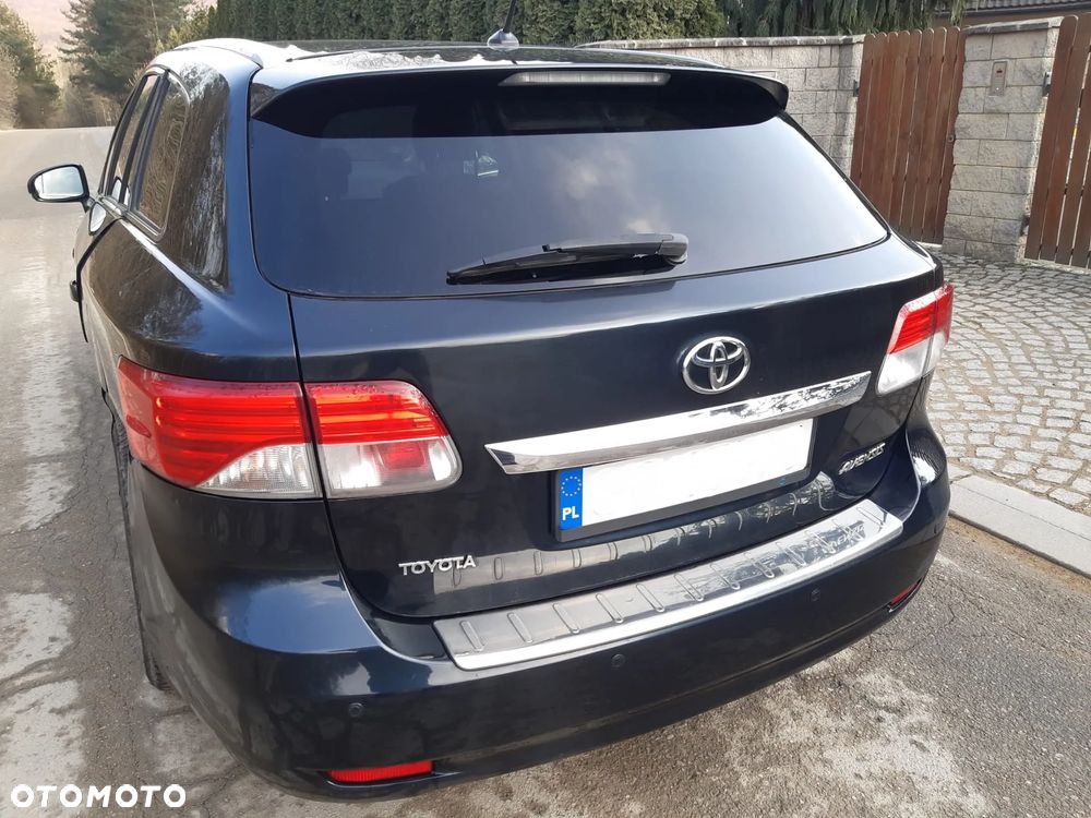 Toyota Avensis 1.8 Premium MS - 6