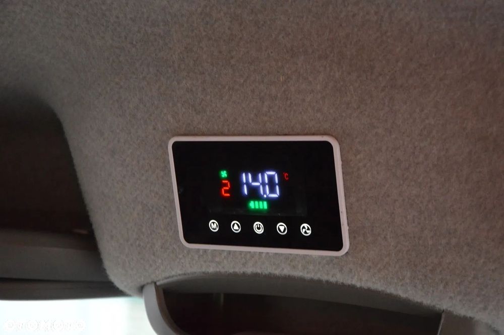 Mercedes-Benz Sprinter - 16