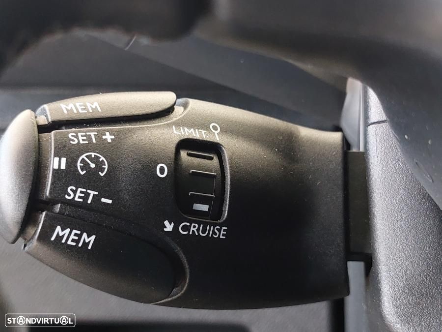 Peugeot 5008 1.5 BlueHDi Allure - 25