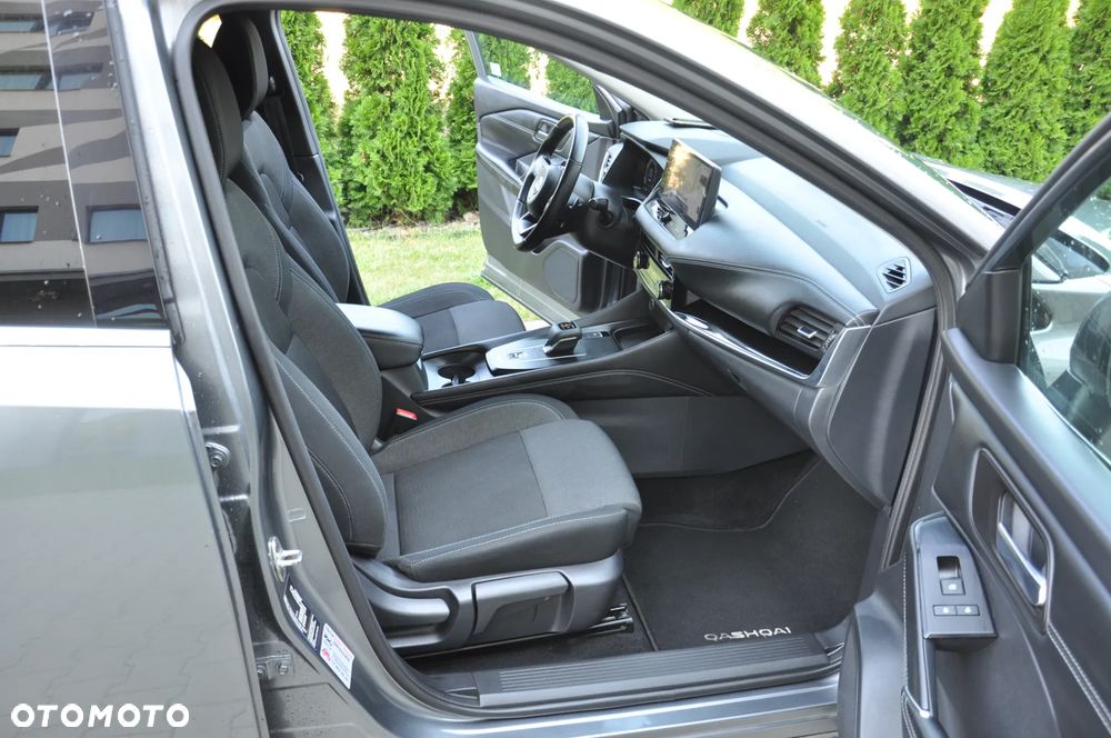 Nissan Qashqai 1.3 DIG-T mHEV N-Connecta Xtronic - 20