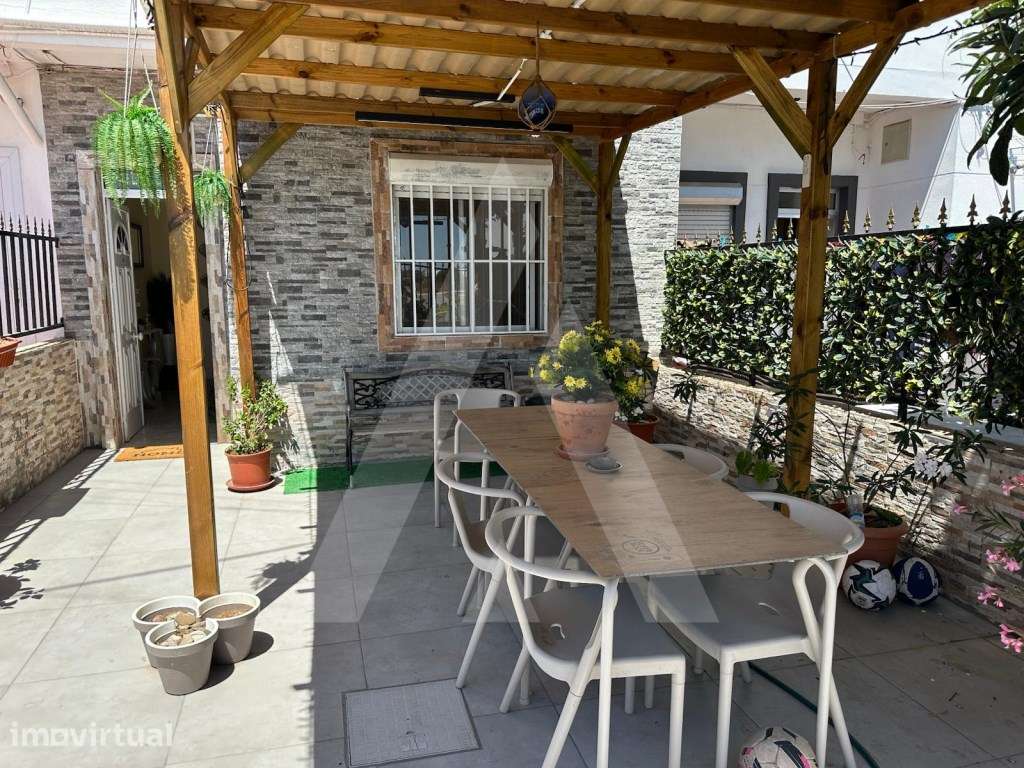Apartamento Res de chão, com destaque para logradouro privado com b... - Grande imagem: 2/23